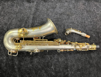 Photo Late Vintage C.G. Conn New Wonder Series I Alto Sax #130874 - Silver Plate, Gold Keys, GOLD INLAYS